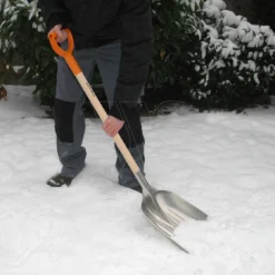 Fiskars Graan/ Sneeuwschep Aluminium 7 Fiskars Graan/ Sneeuwschep Aluminium -Stijl Tuin Verkoopwinkel 1001637 3 FISKARS20GRAAN20SNEEUWSCHEP20ALUMINIUM